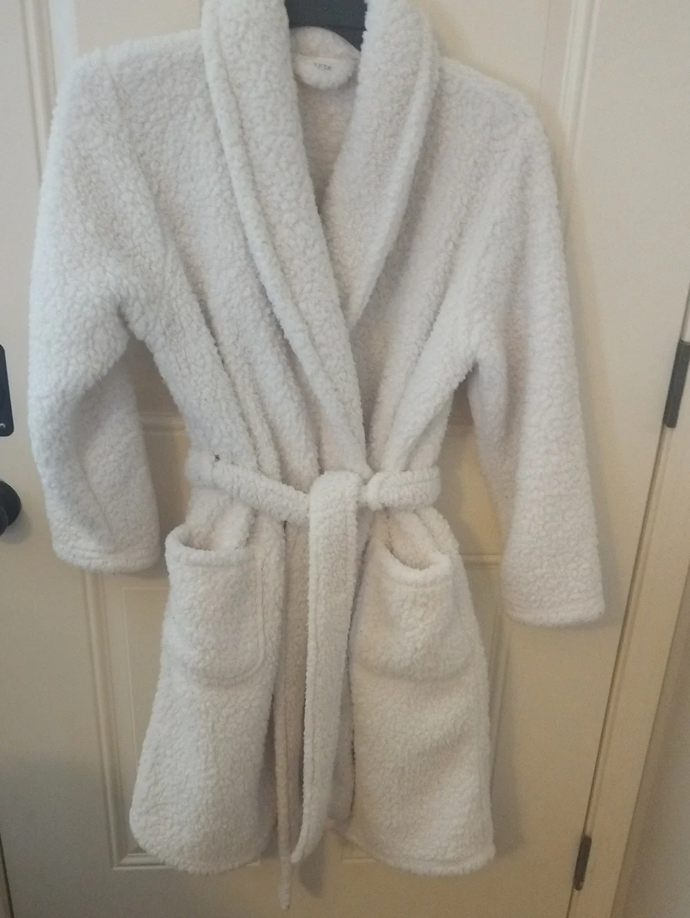 Ulta Beauty White Plush Sherpa Bath Robe with Belt and Pockets